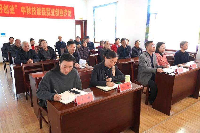 标题：省委讲师团、williamhill英国官网赴华容区开展“大思政课”“百马行动”观摩宣讲活动.docx